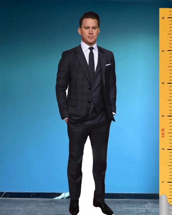 Channing Tatum shows fuller figure on beach outing with trim wife Jenna
