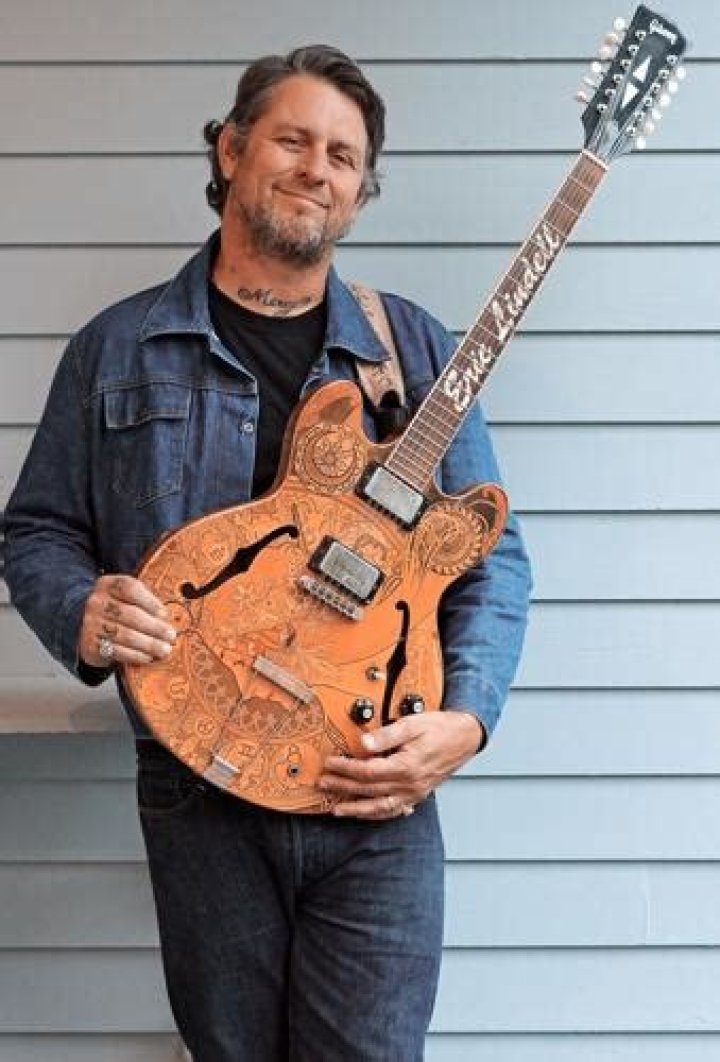 Eric Lindell returns to Alligator Records for his new 'Revolution in