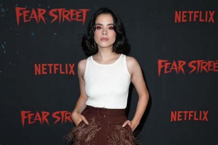 Julia Rehwald Biography, Wiki Net Worth, Relationships, Family, etc