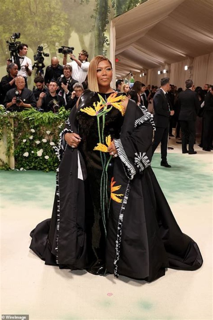 Rainha Latifah e seu prometido noivo Eboni Nichols tiveram um beb&ecirc;