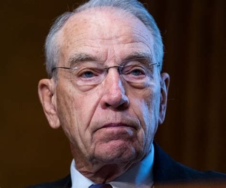 Sen. Chuck Grassley at 88 years old will campaign for 8th term in 2022