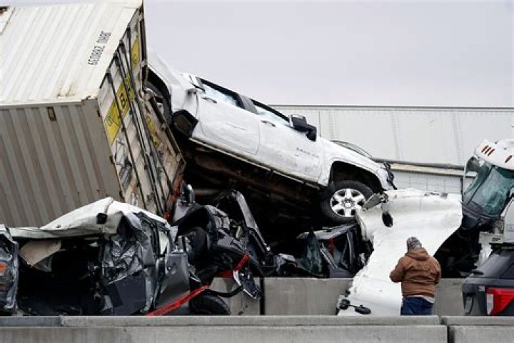 Video Shows Texas Interstate Crash The New York Times